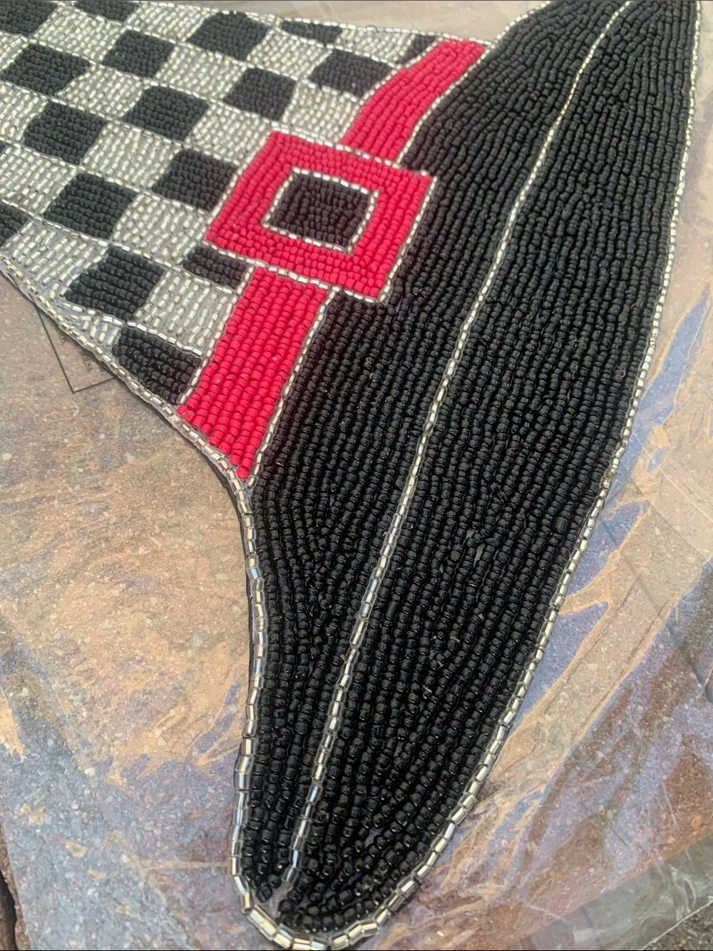 🆕 - By TAHARI HOME Beaded Checkered Witch Placemat w/ Pink Band Sliver & Black